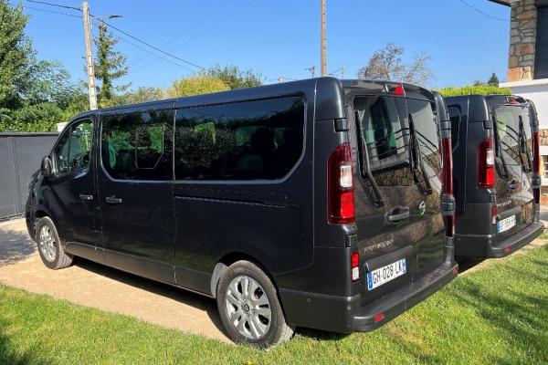 Grand van avec de grand coffre pour du matériel volumineux à Lyon